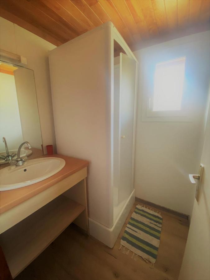 Camping Familial Les Chalets D'Uza Eksteriør billede