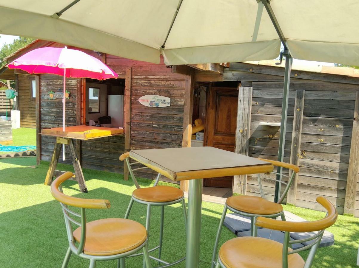 Camping Familial Les Chalets D'Uza Eksteriør billede