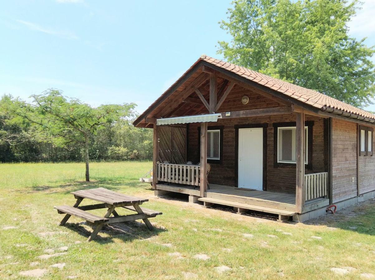 Camping Familial Les Chalets D'Uza Eksteriør billede